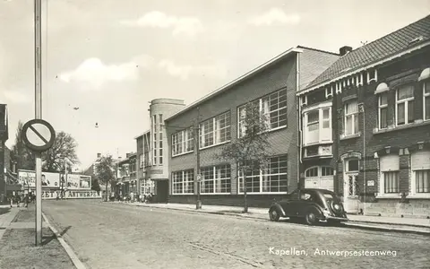 Antwerpsesteenweg - meisjesschool 2 in de Antwerpsesteenweg