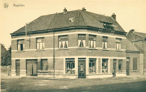 Antwerpsesteenweg - winkel Milbau in de Antwerpsesteenweg