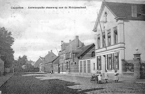 Antwerpsesteenweg - Meisjesschool in de Antwerpsesteenweg