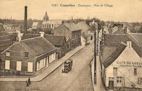 Dorpsstraat - Brouwerij Veraart en Cafe De Leeuw in de Dorpsstraat