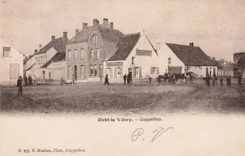 Dorpsstraat - Leeuwke 2 in de Dorpsstraat