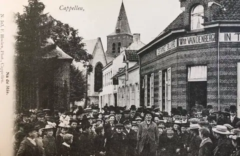 Dorpsstraat - Oude Kerkstraat in de Dorpsstraat