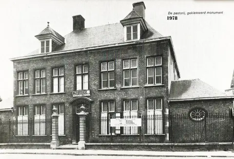 Dorpsstraat - Pastorij 1978 in de Dorpsstraat (1978)