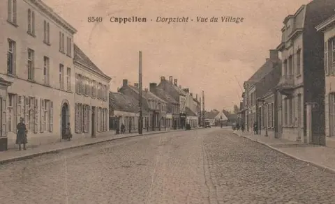 Dorpsstraat - Roger Geubels - ingang dorp in de Dorpsstraat