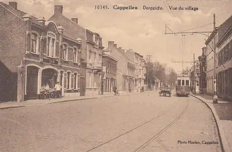 Dorpsstraat - met tram in de Dorpsstraat