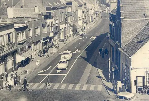 Dorpsstraat 1968 in de Dorpsstraat (1968)