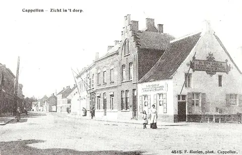 Dorpsstraat-Chr. Pallemansstraat 1909 in de Dorpsstraat (1909)