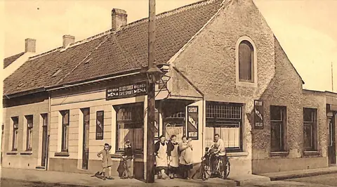 Kapelsestraat - Cafe Sport - Hoek Koerspleindreef in de Kapelsestraat