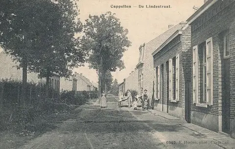 Lindenstraat-Philippe Spethstraat in de Dorpsstraat