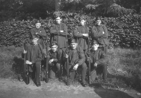 100 jaar Belgie - Eeuwfeest - vrijwilligers 1830 (1930)