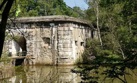 Fort Ertbrand 17 - Traces of War