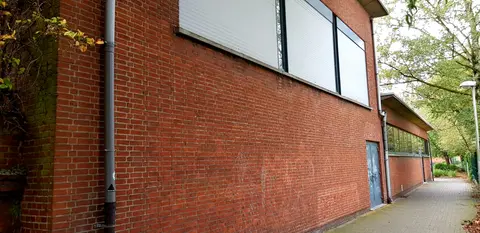 Afbraak Bruggeske 11 in de Hoevensebaan