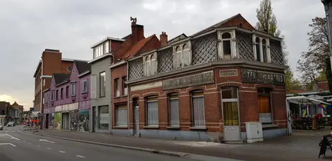 Afbraak Bruggeske 14 in de Hoevensebaan