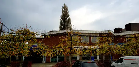 Afbraak Bruggeske 6 in de Hoevensebaan