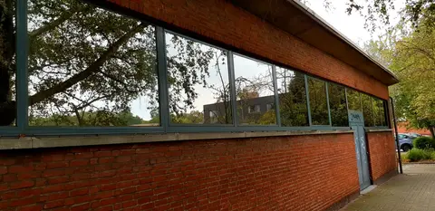 Afbraak Bruggeske 9 in de Hoevensebaan