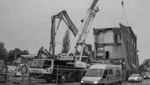 Afbraak Hoevensebaan in de Hoevensebaan