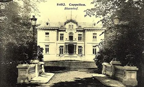 Hoevensebaan - Blauwhof in de Hoevensebaan