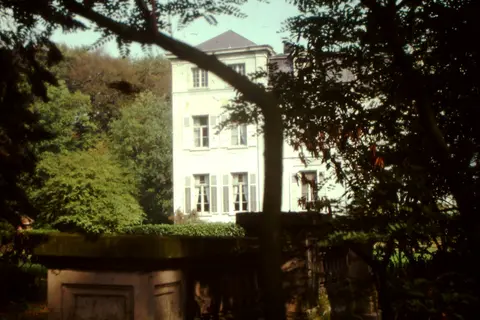 Hoevensebaan - Blauwhof 1 in de Hoevensebaan