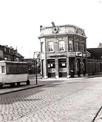 Hoevensebaan - Cafe De Pancras en frituur in de Hoevensebaan