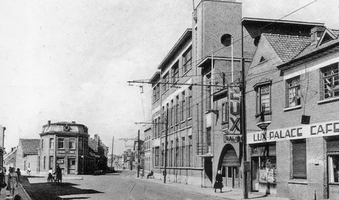 Hoevensebaan - Cinema Lux Palace_3 in de Hoevensebaan