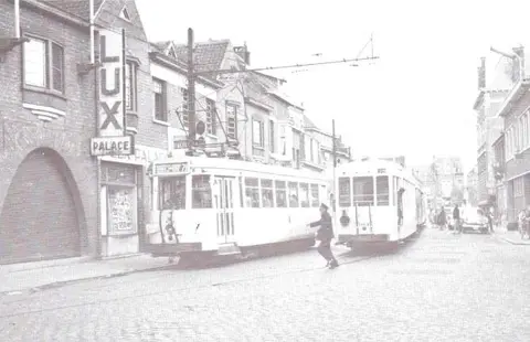 Hoevensebaan Tram in de Hoevensebaan (2016)