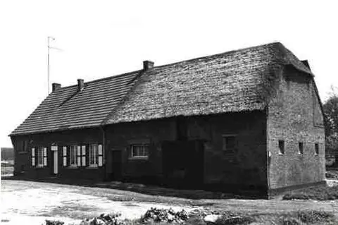 Rode Hoeve 1 - Parijseweg 36 in de Hoevensebaan