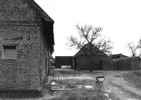 Rode Hoeve 3 - Parijseweg 36 in de Hoevensebaan