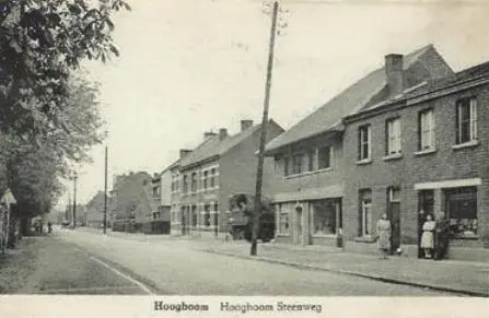 Hoogboom - Hoogboomsteenweg in de Hoogboomsteenweg