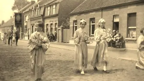 Hoogboom - Processie in de Hoogboomsteenweg