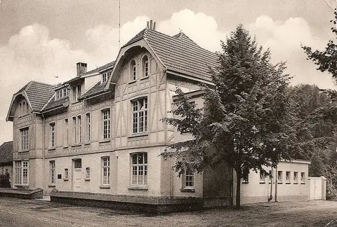 Home Kindervreugd-Dennenhuis in de Kalmthoutsesteenweg