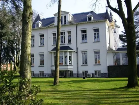 Putte - Ertbrandstraat 48 - Kasteel Biart in de Ertbrandstraat 48