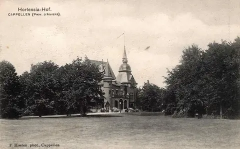 Hortensiahof - Hoelen