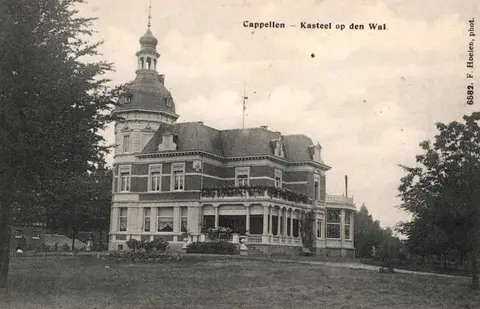 Kasteel op den Wal - Hoelen