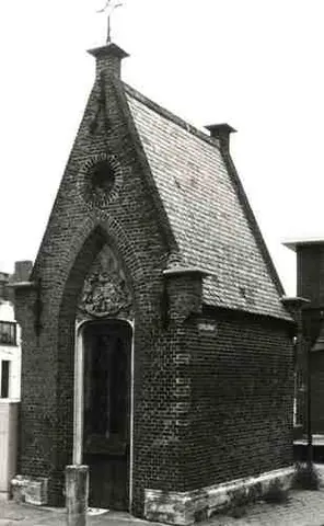 Putte - Ertbrandstraat 295 - Kapelleken  OLV Hulp der Christenen 3 in de Ertbrandstraat 295