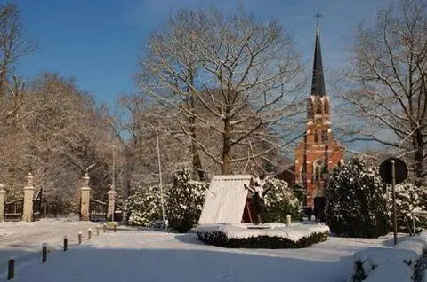 St. Jozefskerk in de sneeuw