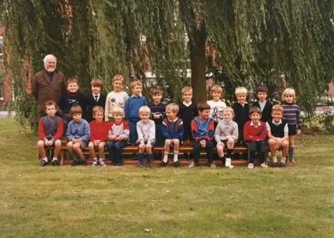 Klasfoto - Broedersschool St. Jozef 1984-1985 - 1ste leerjaar - broeder Jozef (1985)