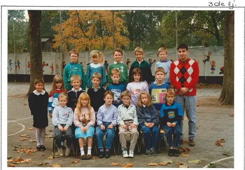 Klasfoto - De Platanen 1989-1990 - 3de leerjaar - meester Do (1990)