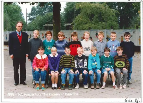Klasfoto - De Platanen 1991-1992 - 6de leerjaar - meester Brijssinck (1992)