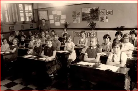Klasfoto - Gemeentelijke Meisjesschool Juf Stockmans