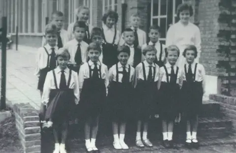 Klasfoto - Juf De Saeger + 2de leerjaar 1958 (1958)