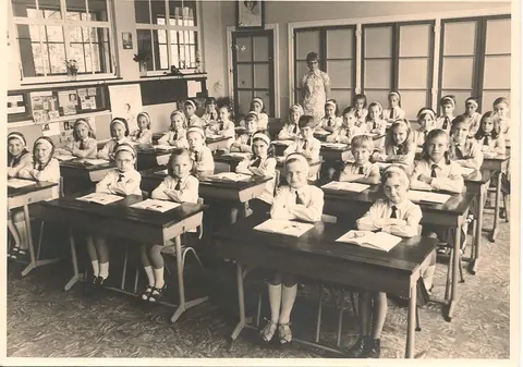 Klasfoto - Maria Immaculata 1969-1970 - 4de leerjaar - juf Erna Janssens (1970)