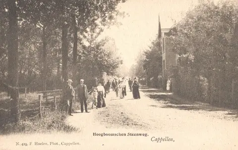 Kon. Astridlaan - Hoogboomsesteenweg 2 in de Kon. Astridlaan