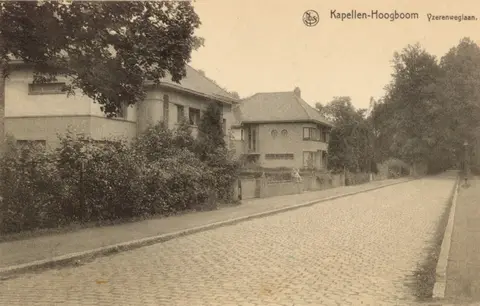 Kon. Astridlaan - IJzerenweglaan 2 in de Kon. Astridlaan