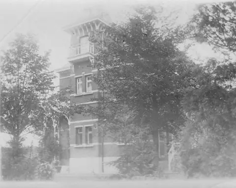 Villa Bloemenlust - Villa Clara 4 - Koningin Astridlaan 43 in de Kon. Astridlaan 43