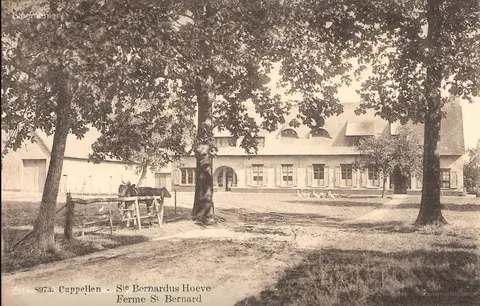 Bloemenlei 4 - St. Bernardushoeve in de Bloemenlei 4
