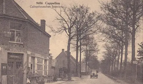 Kapelsestraat-Kalthoutsesteenweg in de Kapelsestraat