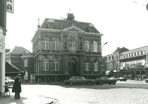 Oud Gemeentehuis 10