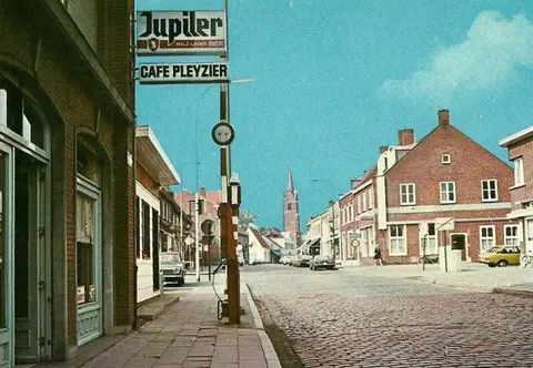 Putte - Ertbrandstraat - Cafe Pleyzier in de Ertbrandstraat