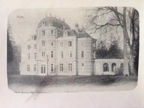 Putte-Stabroek - Ravenhof 1