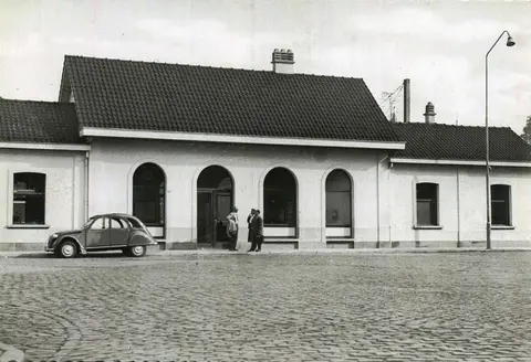 Station Kapellen - voorgevel